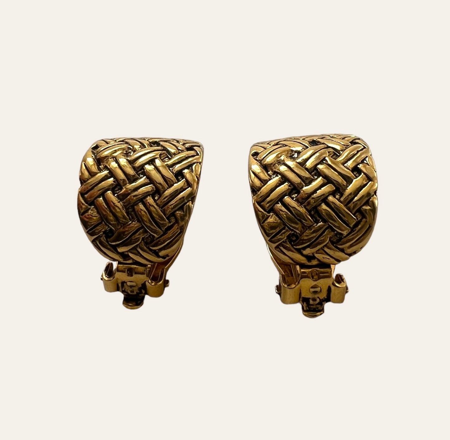 Oscar De La Renta Gold Tone Hoop Clip On Earrings