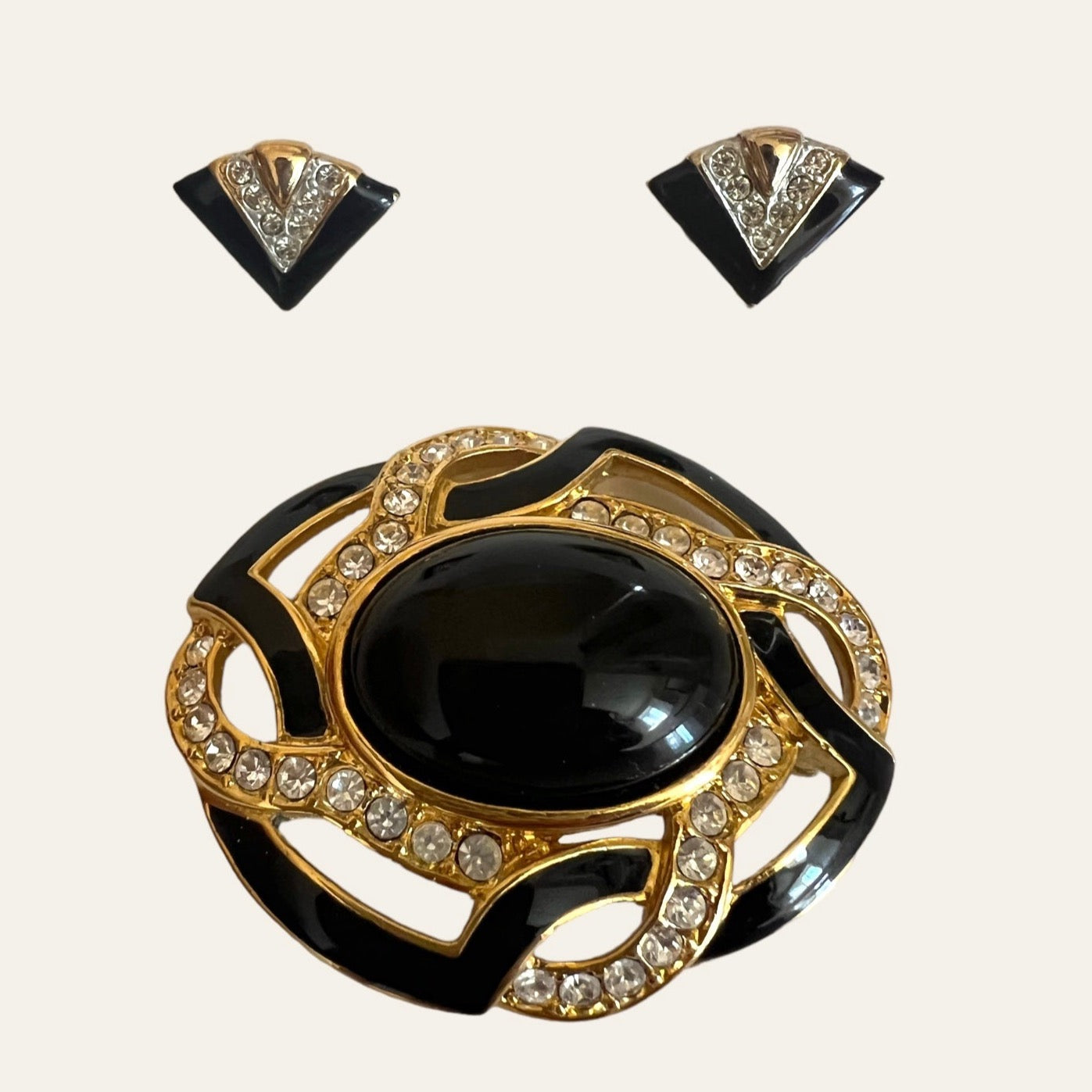 Black & Gold Tone Trifari Brooch With Matching Pierced Earrings