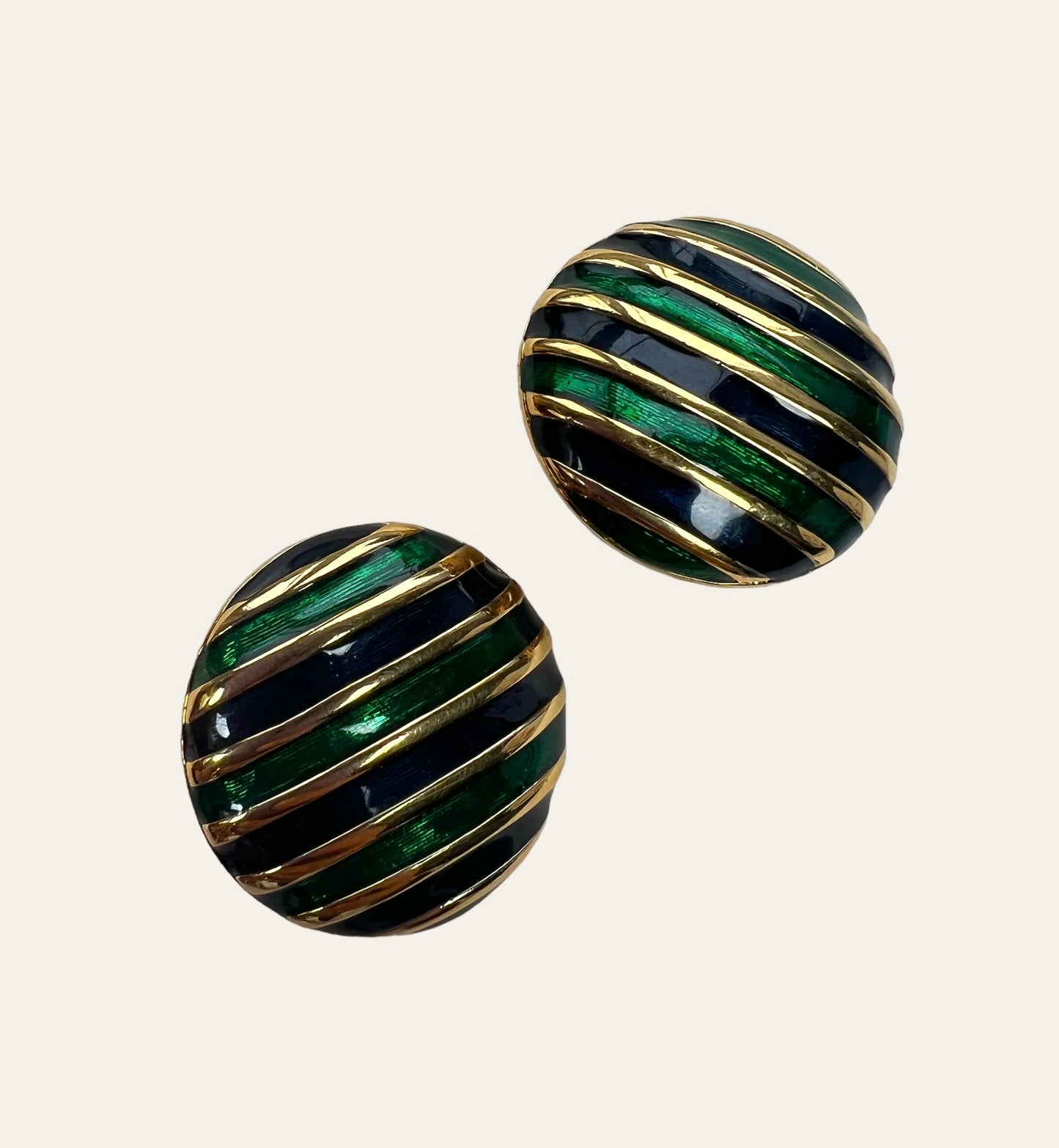 D'ORLAN Streaked Circular Clip On Earrings