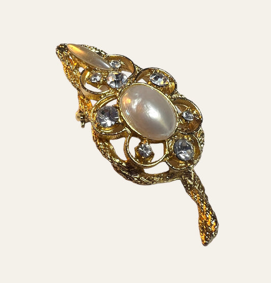 Moushe Shaped Faux Pearl Brooch