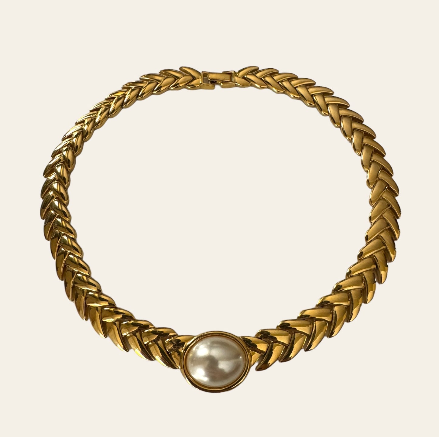 Gold Tone Chunky Choker Necklace With Faux Pearl Cabochon