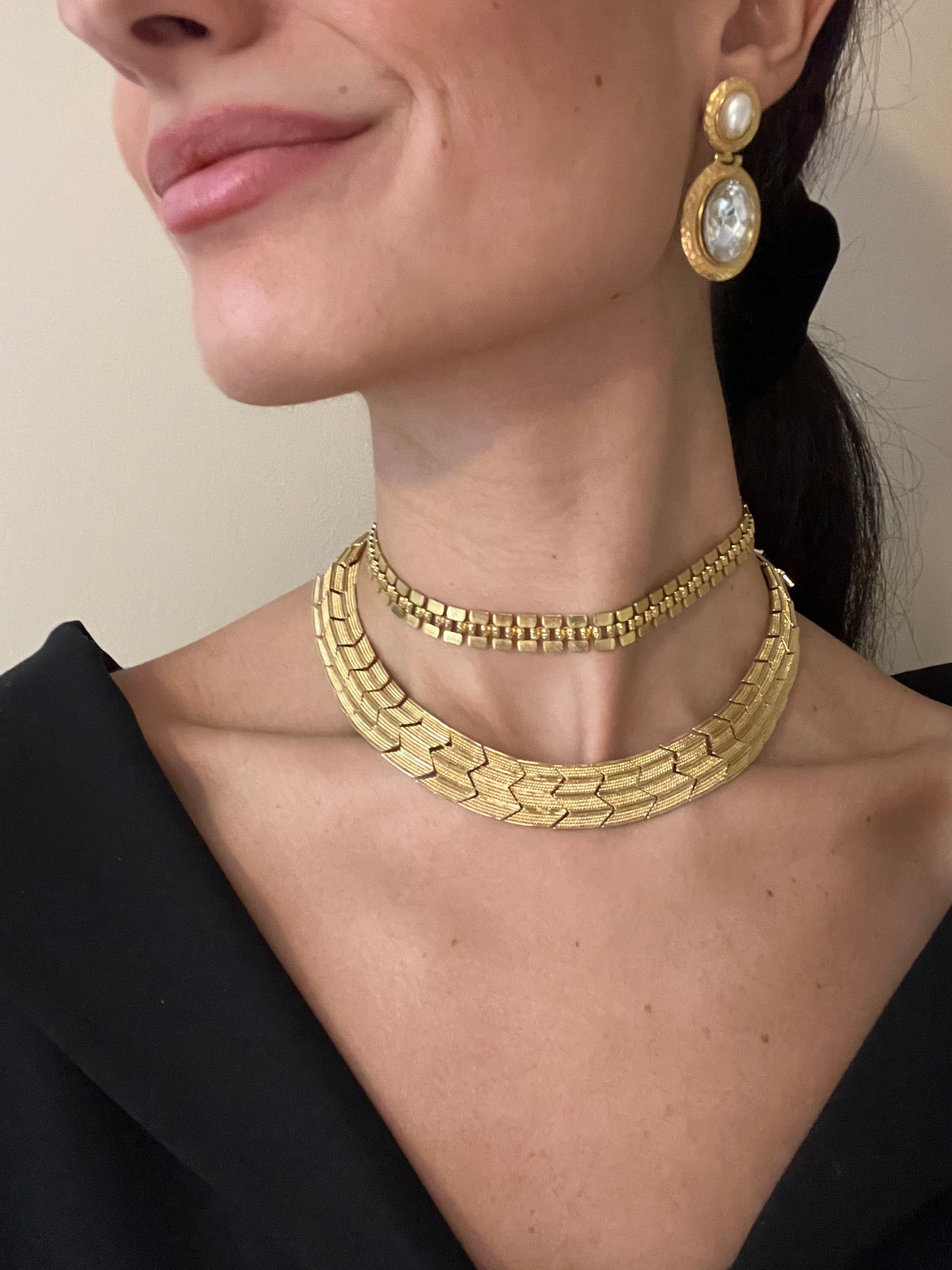 Retro Gold Tone Choker