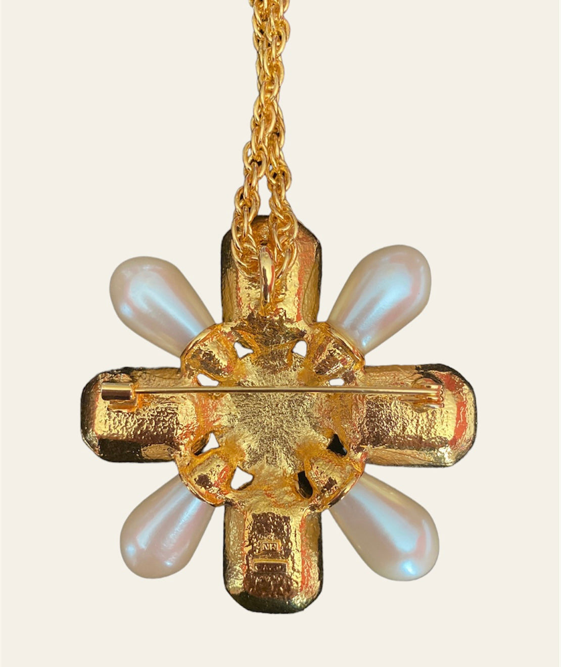 1970's Avon Maltese Cross pendant brooch Necklace