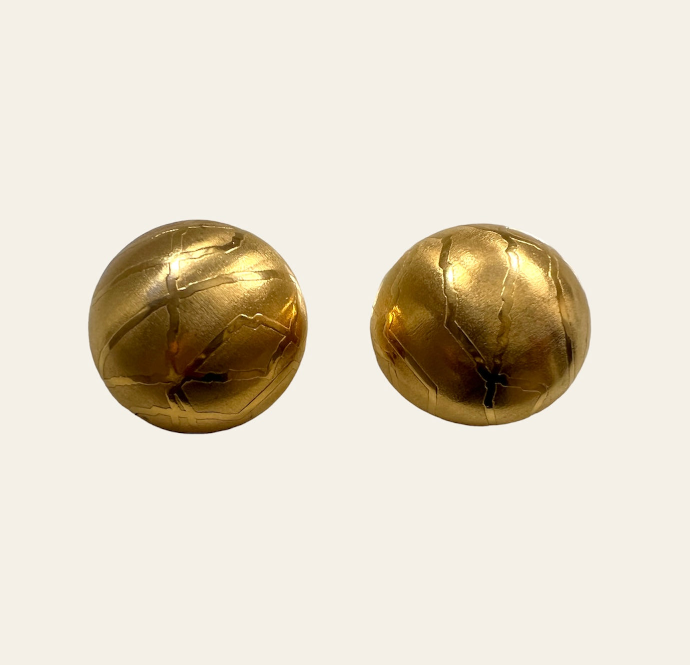 1980’s Round Gold Tone Clip On Earrings