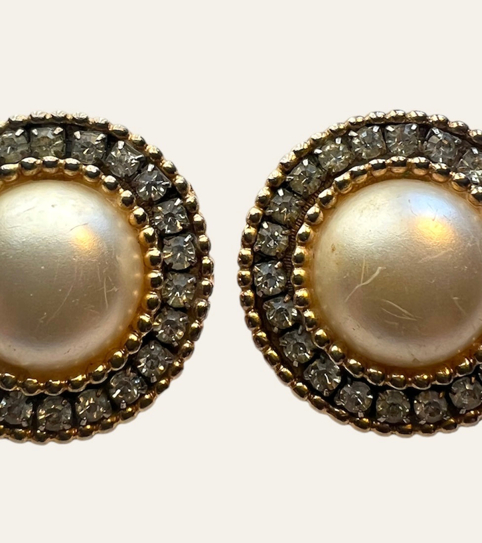 Faux pearls with Rhinestones Gold Tone Clip On Earrings