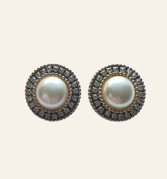 Faux pearls with Rhinestones Gold Tone Clip On Earrings